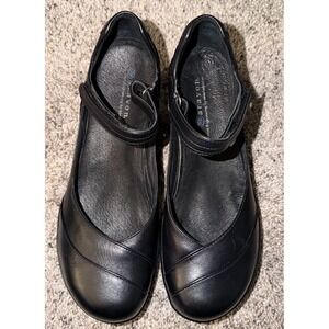 Aravon Womens Size 9.5 AA Black Leather Mary Jane Heels Comfort Shoes